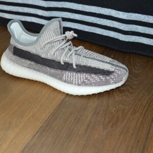 Adidas Yeezy Boost 350 V2 | Zyon